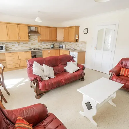 Pine View, Longford